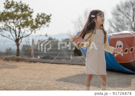 子供 女の子 ライフスタイル 91726878