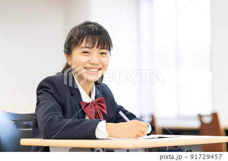 中学生 教室 学校 撮影協力:中央工学校附属日本語学校 中学生 教室 学校 撮影協力:中央工学校附属日本語学校 91729457