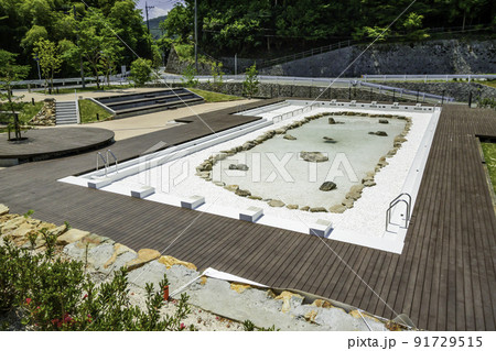 旧吹屋小学校　旧プール　岡山県高梁市 91729515