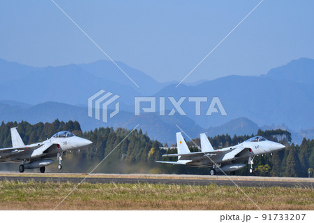 F-15 イーグル 戦闘機 編隊離陸 91733207