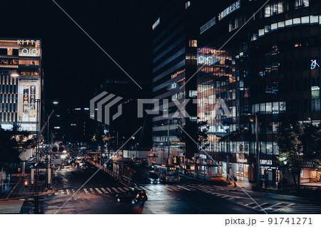 博多駅周辺の繁華街の夜景 夜の街 博多駅周辺の繁華街の夜景 夜の街 91741271