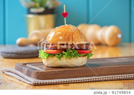 Small Beef Burger. Small Beef Burger. 91749854