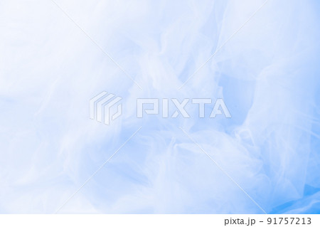背景素材　白　white　ホワイト　チュール　BG　白背景　テキストスペース　背景　青　ブルー 91757213