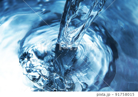 水・水飛沫・波紋・水柱・波紋 91758015