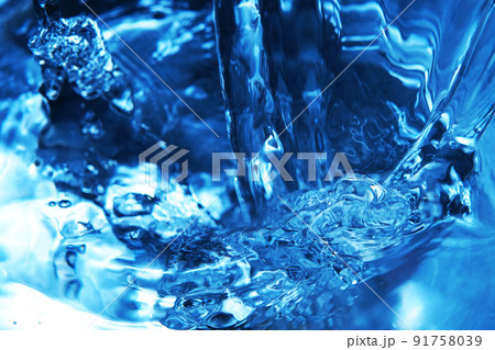 水・水飛沫・波紋・水柱・波紋 91758039