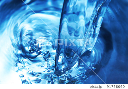 水・水飛沫・波紋・水柱・波紋 91758060