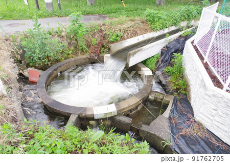 長野県の灌漑施設 西天竜幹線水路 円筒分水群「御口32号1」 特徴的な灌漑施設 長野県の灌漑施設 西天竜幹線水路 円筒分水群「御口32号1」 特徴的な灌漑施設 91762705