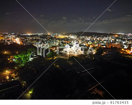 ライトアップされた熊本城の望遠空撮 91763435