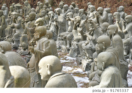 【雲辺寺 (五百羅漢像)】 (四国霊場第66番札所) 徳島県三好市池田町白地ノロウチ 【雲辺寺 (五百羅漢像)】 (四国霊場第66番札所) 徳島県三好市池田町白地ノロウチ 91765337