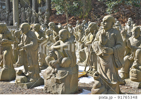 【雲辺寺 (五百羅漢像)】 (四国霊場第66番札所) 徳島県三好市池田町白地ノロウチ 91765348