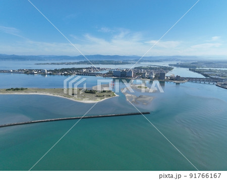 浜名湖河口からの風景を空撮 浜名湖河口からの風景を空撮 91766167