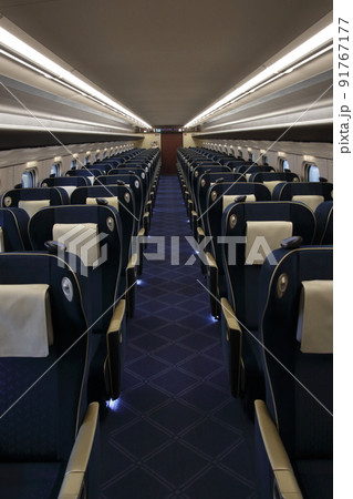 上越新幹線／北陸新幹線E7系（グリーン車：電車内） 91767177