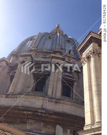 イタリアにある世界で1番小さい国バチカン市国 91768426