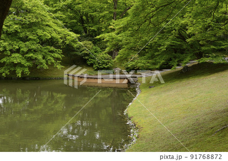 京都仙洞御所　北池の船着き場 91768872