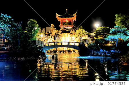 沖縄 那覇福州園夜の風景 91774525