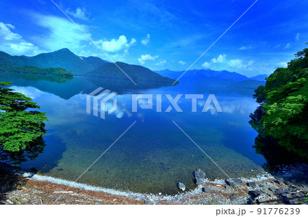 英国大使館別荘記念公園前の風景　中禅寺湖　八丁出島（日光市） 91776239