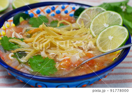 メキシコのスープ　ソパ・デ・リマ　Sopa de Lima 91778000