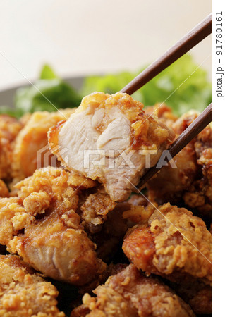 鶏の唐揚げ 鶏の唐揚げ 91780161