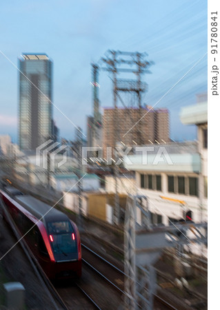 【近鉄名古屋線】夕刻の名古屋へ向かう列車 91780841