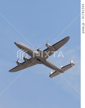 ロッキードL-1049Gスーパーコンステレーション水平飛行 91781504