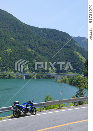 バイクのある景色 91785070