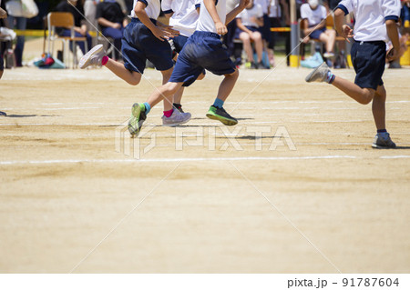 運動会の徒競走 91787604