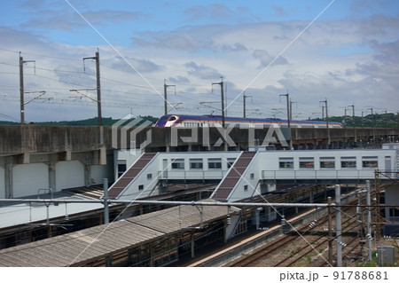 JR宇都宮線(東北本線)、黒磯駅のホーム側と東北新幹線 JR宇都宮線(東北本線)、黒磯駅のホーム側と東北新幹線 91788681