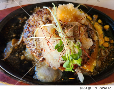 鉄板おろしハンバーグ 91789842