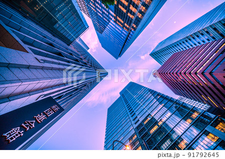 日本の東京都市景観 大手町一丁目から経団連会館や大手町のオフィスビル群などを望む=7月8日 日本の東京都市景観 大手町一丁目から経団連会館や大手町のオフィスビル群などを望む=7月8日 91792645