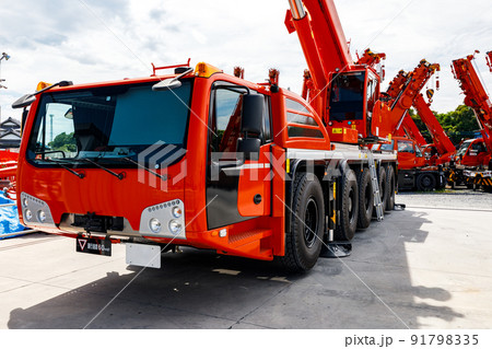自走式クレーン　ラフタークレーン 91798335
