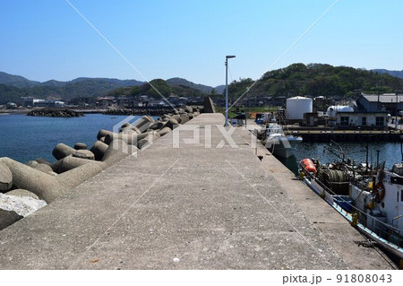 漁村の風景 山形県庄内浜 91808043