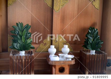 大阪若宮商工稲荷神社祭壇-1 91809995