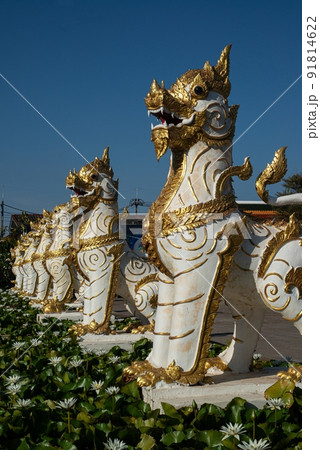The Leo or lion serves as protection. Preserving the place at Wat Phra That Choeng Chum Worawihan It is an important sacred place of the city. since ancient times.This is a beautiful Thai national art 91814622