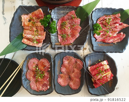 Grilled raw meat cooking on wagyu grill 91816522