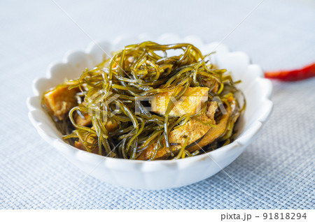 きざみ昆布とうす揚げの煮物 91818294