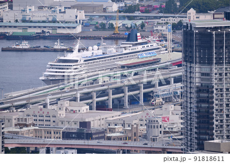 神戸港に停泊中のクルーズ船「飛鳥Ⅱ」 神戸港に停泊中のクルーズ船「飛鳥Ⅱ」 91818611
