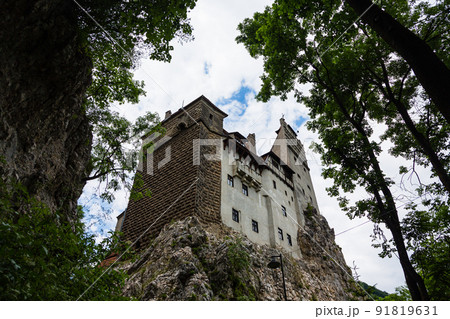 ルーマニア トランシルヴァニア地方にあるドラキュラ城のモデルになったブラン城 ルーマニア トランシルヴァニア地方にあるドラキュラ城のモデルになったブラン城 91819631