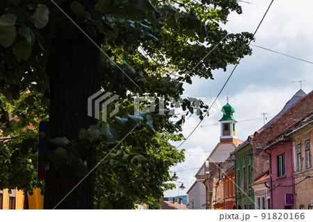 ルーマニア トランシルヴァニア地方のシビウのアッパータウンの街並み ルーマニア トランシルヴァニア地方のシビウのアッパータウンの街並み 91820166