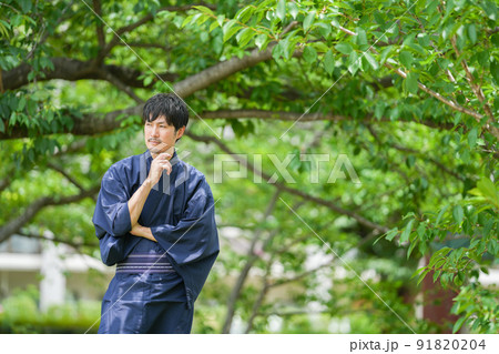 着物　姿の男性 91820204