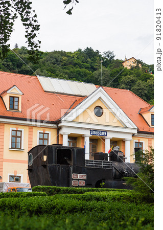 ルーマニア トランシルヴァニア地方のシギショアラの鉄道の駅 ルーマニア トランシルヴァニア地方のシギショアラの鉄道の駅 91820413
