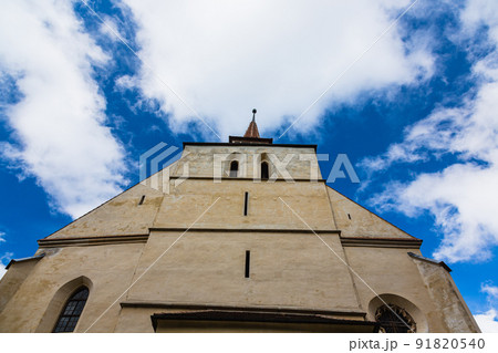 ルーマニア トランシルヴァニア地方のシギショアラの歴史地区の学校の山にある山上教会 ルーマニア トランシルヴァニア地方のシギショアラの歴史地区の学校の山にある山上教会 91820540