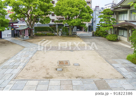 拝殿から境内を見下ろす　茨住吉神社【大阪市西区九条】 91822386