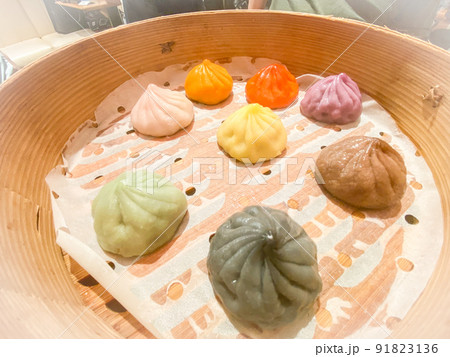 中国上海名物・八色小籠包 91823136