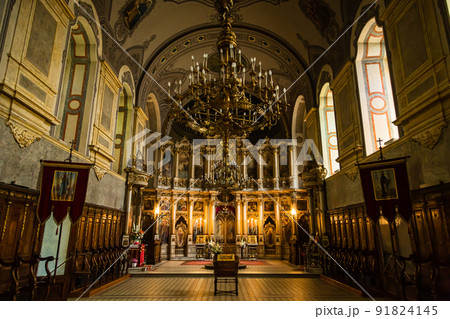 セルビア　ノヴィ・サドの聖ジョージ大聖堂の聖堂内 91824145