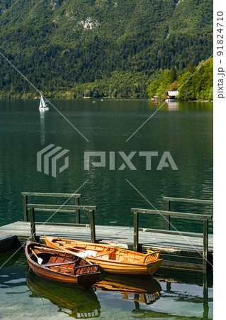 スロベニア ボーヒニ湖の風景 スロベニア ボーヒニ湖の風景 91824710