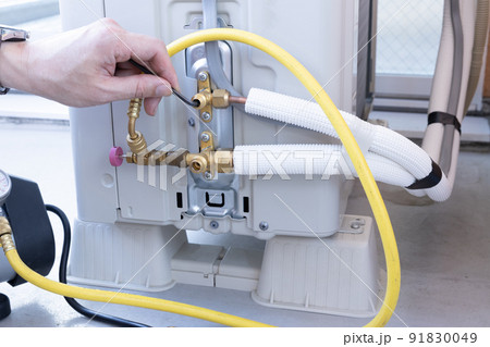 エアコンの真空引き 91830049