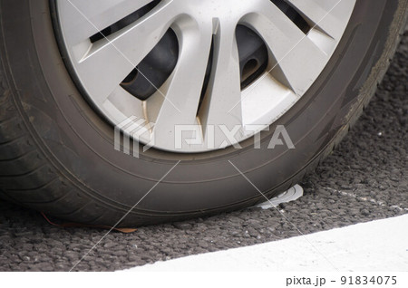 タイヤの空気圧 タイヤの空気圧 91834075