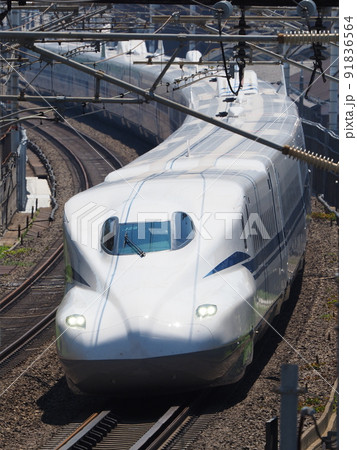 新幹線N700S J29編成 山科付近にて 新幹線N700S J29編成 山科付近にて 91836564