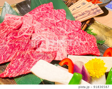 島根産黒毛和牛の特上焼肉盛合せ（ハラミ、ロース、カルビ） 91836587