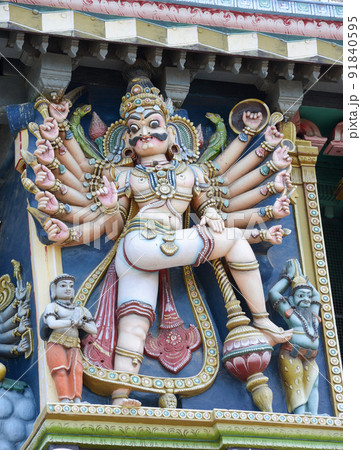 The beautiful Meenakshi Amman Temple in Madurai in the south Indian state of Tamil Nadu - close up of idols and decoration The beautiful Meenakshi Amman Temple in Madurai in the south Indian state of Tamil Nadu - close up of idols and decoration 91840595